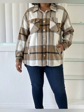 Plaid Button-Front Shacket Jacket - Cream & Tan